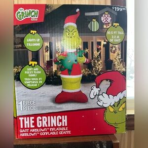 10.5 ft The Grinch Giant Inflatable Holiday Decor